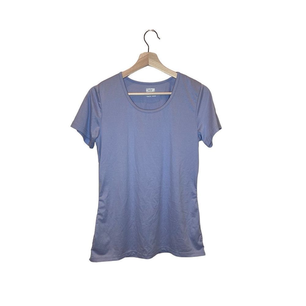 32 degrees cool size medium lilac shirt.